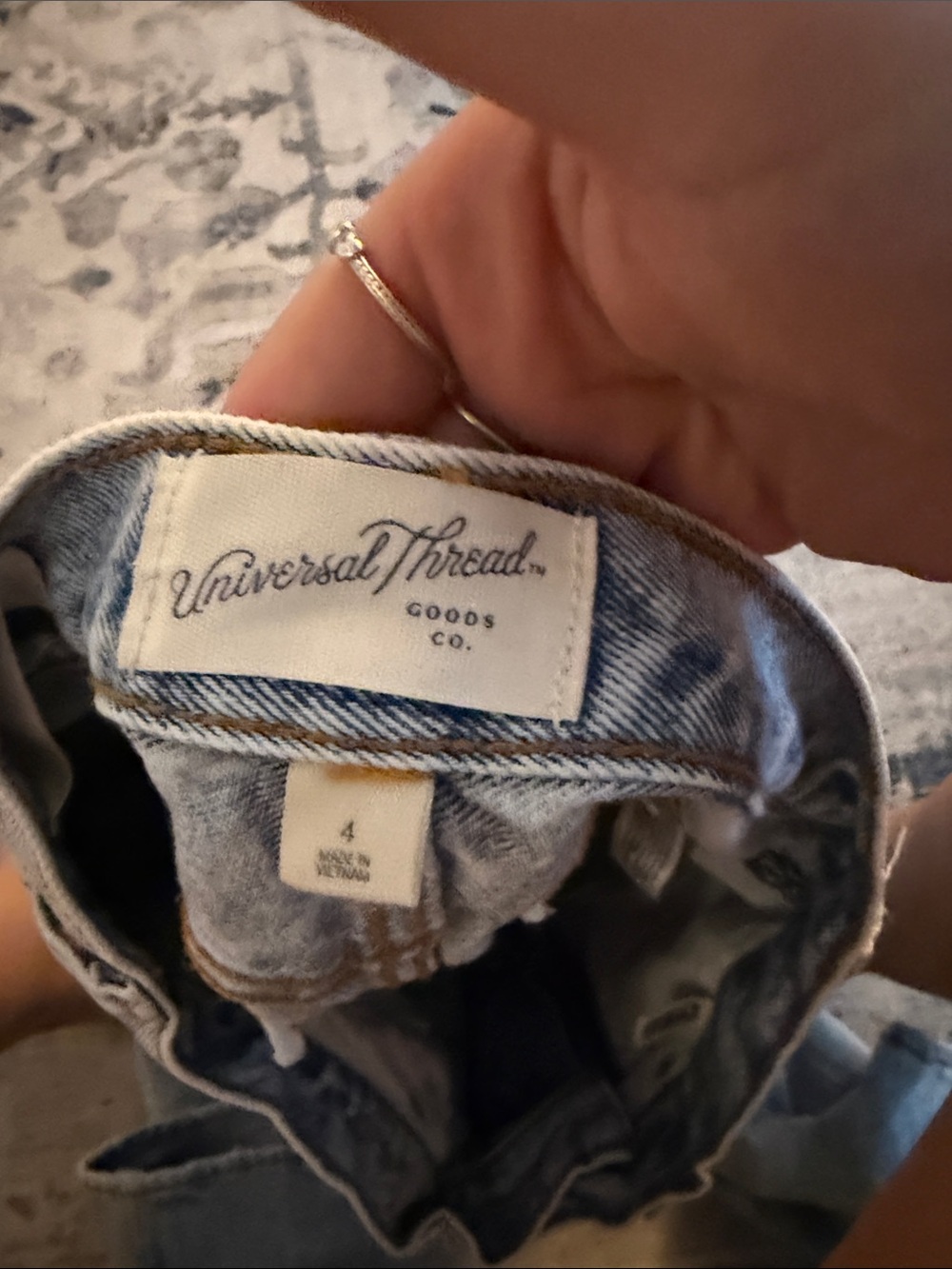 Universal Thread Light Wash Distressed Straight-Leg Jeans - Picture 2 of 2